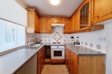 Kitchen: