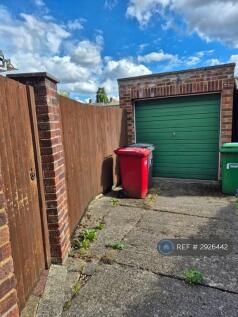 Alderbury Road West, Slough, SL3 photo 5