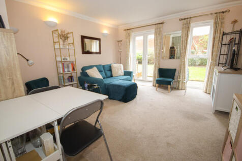 Living Room/Dining Room