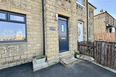 FRONT EXTERNAL AND DRIVEWAY