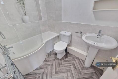 Summerseat Close, Salford, M5 photo 3