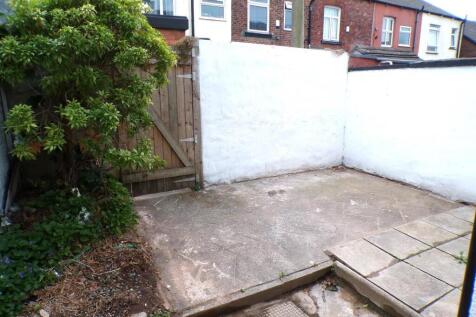 OldhamRd74yard.JPG