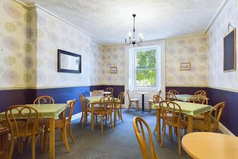 CAM04201G0-PR0017-STILL001