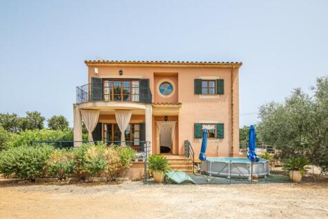 VILLA FOR SALE IN THE COUNTRYSIDE 