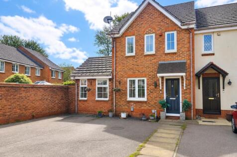 Fairfield way front.jpg