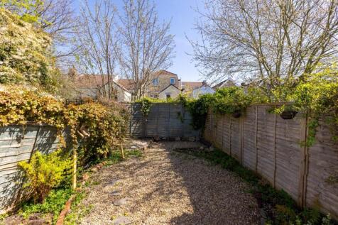 61 Oak Road, BS7-20.jpg
