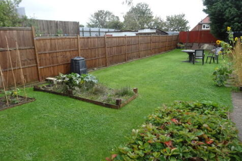 Belvoir Road, Balderton, Newark, Nottinghamshire photo 3