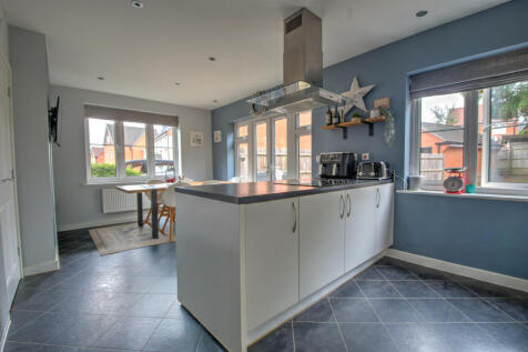 Kitchen Dining Room 5.jpeg