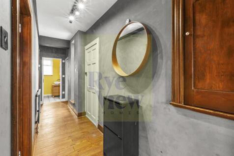 21a Crendon Street, HP13 6LJ (L)-7.jpg