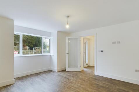 CAM02023G0-PR0118-STILL003