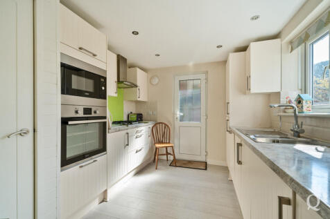 61240db2-a2a1-43f...