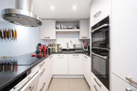 London, E1 - property photo