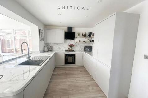 Glenwood Close, Coychurch, CF35 photo 4