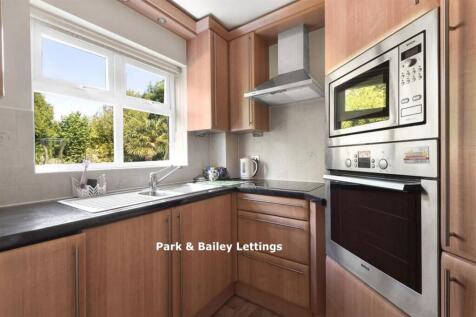 1 bedroom Ground Floor Flat in Warlingham photo 4