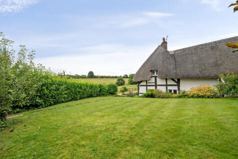 Marlborough, SN8 - property photo