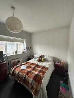 Hilltop Court, Manchester photo 3