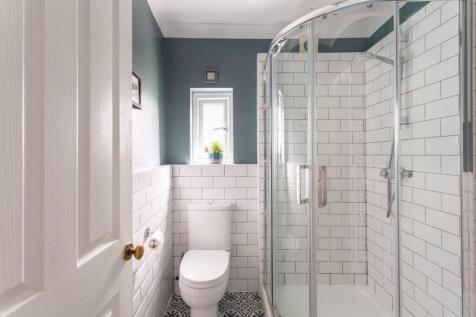 shower room (2).jpg
