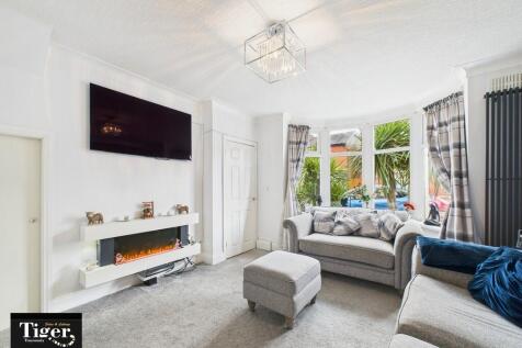 CAM02176G0-PR0553...