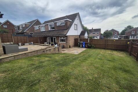 Wordsworth Close, Dukinfield photo 5