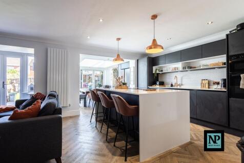 Open Plan Kitchen / Living Room
