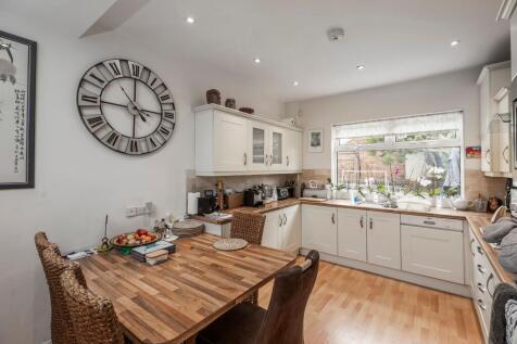 Fitzharris Avenue, Winton, Bournemouth, BH9 1BZ photo 3