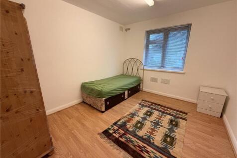 Lampton Road, Hounslow, TW3 photo 2