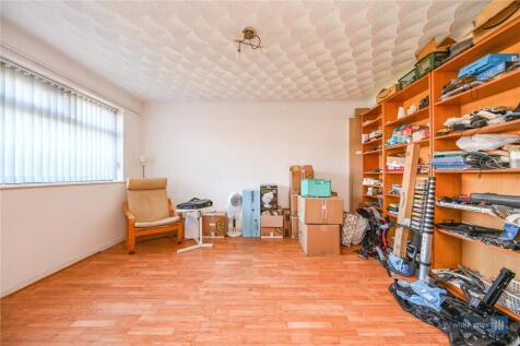 Famoly/Dining Room