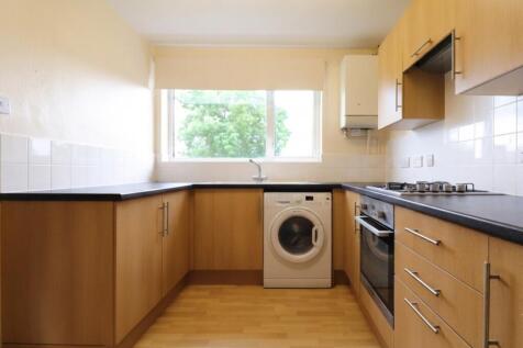 Laburnum Way, St Ives, PE27 photo 3
