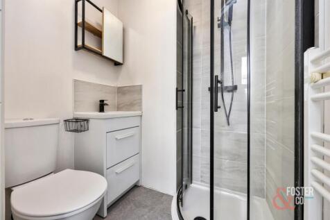 Whippingham Road, 22 (upstairs flat)-004.JPG