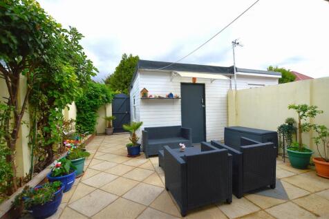 24 Priory Road garden.JPG