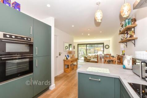 Kitchen/Dining Area