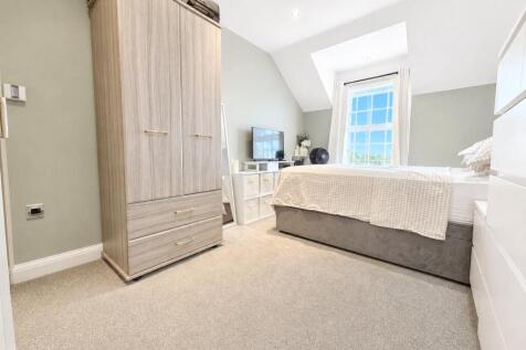 Crown Hill, Rayleigh, Essex, SS6 photo 4