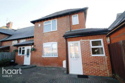 Studio flat on Barkham Road, WOKINGHAM, £700/mo