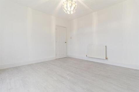 4. 91 Stamner Court-003.JPG