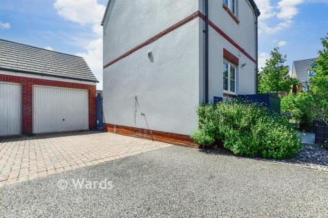 Driveway/Parking