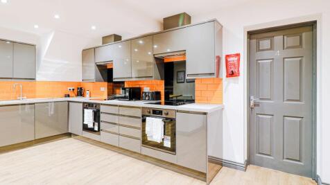 25 Glebe Road Kitchen 2.jpg