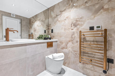 Eversley, Dunham Road, Altrincham, Trafford photo 4