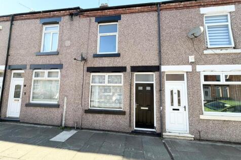 2-bed terraced on Kitchener Street, Darlington, £650/mo