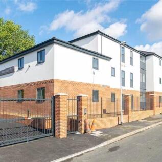 Flat to rent trinity court leeds.jpeg