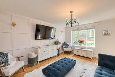 2 Brereton Close-14.jpg
