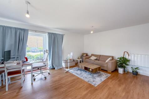 1 bedroom property in Atlas Way, Milton Keynes photo 4