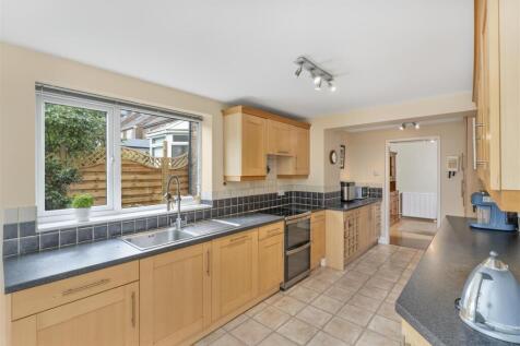 5 Elizabeth Rise, Banbury-12.jpg