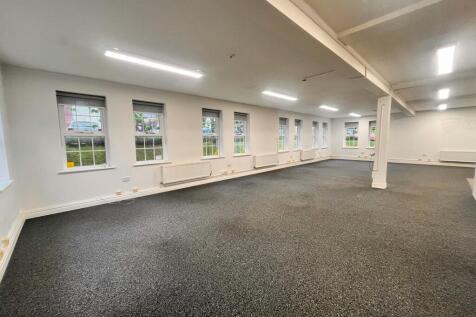 Office to rent Image 3