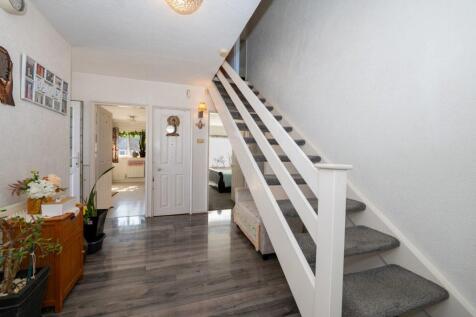 04 hall (Large) - 3 bedroom semi-detached (bunga