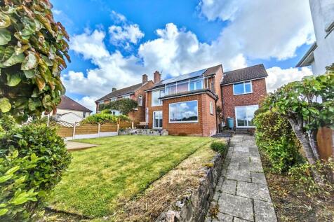 3 Bed Detached House