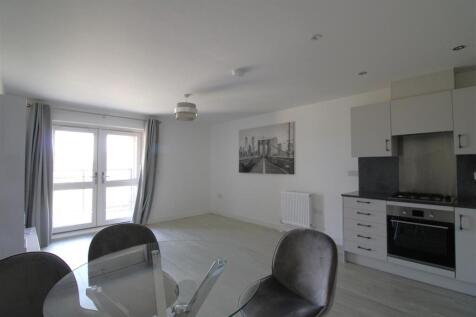 Lounge.kitchen.JPG