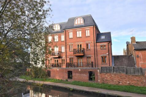 6-bed flat on 1, 19 Tachbrook Road, Leamington Spa, £3,750/mo