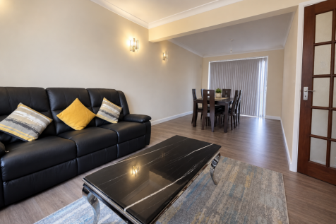Bowness Drive, Hounslow, Greater London, TW4 photo 3