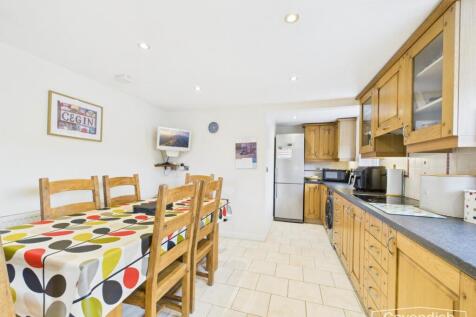 MAIN HOUSE- KITCHEN/DINER