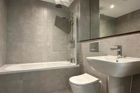 Springwell Gardens, Whitehall Road, Leeds photo 4